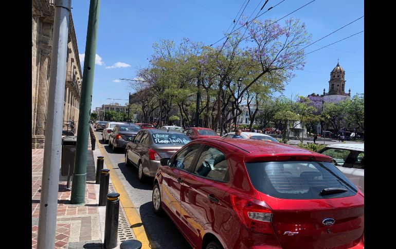 Los manifestantes contemplan dejar de circular pues tienen miedo de que les retiren sus vehículos de circulación por el inclumplimiento de la empresa. EL INFORMADOR/ J. Alcaraz