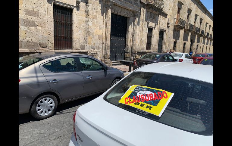 Los manifestantes contemplan dejar de circular pues tienen miedo de que les retiren sus vehículos de circulación por el inclumplimiento de la empresa. EL INFORMADOR/ J. Alcaraz