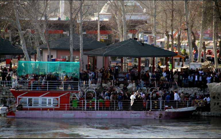 La embarcación transportaba a familias que se dirigían a un complejo turístico de Mosul. AFP/W. Al-Khaled