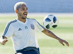 Jesús Corona no acudió al Tri por una supuesta lesión en la rodilla y pese a que el “Tata” lo pidió para convivir, el jugador no acudió al llamado. MEXSPORT