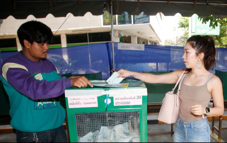 Según los sondeos, el partido Puea Thai es el favorito, aunque no se prevé que pueda alcanzar mayoría absoluta. AP/S. Lalit