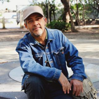 Escultor de Alcalde borrará frases... si hallan desaparecidos