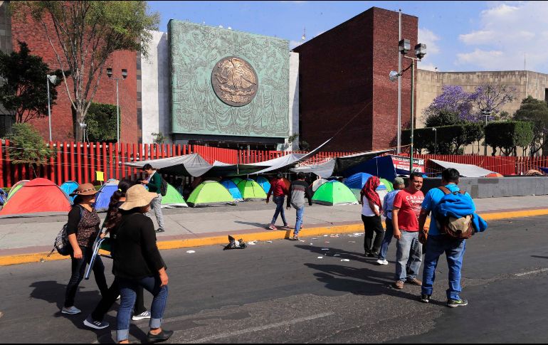 Rechazan que los maestros hayan pedido el control de las plazas que les tocarían si regresan al apartado B del artículo 123 constitucional. SUN / ARCHIVO