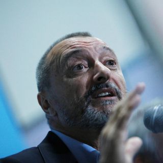 Que se disculpe AMLO, que tiene apellidos españoles: Pérez -Reverte
