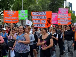 La CNTE mantiene bloqueados los accesos al recinto legislativo como protesta contra la reforma educativa. SUN / ARCHIVO