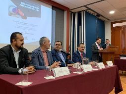 En respuesta, de la Cruz Tovar (derecha) reiteró que “ha cumplido con su trabajo” y dijo que las sanciones penales llegarán cuando los tiempos procesales lo permitan. TWITTER/LegislativoJal