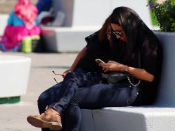 De acuerdo con el estudio, pese a que los dispositivos pueden mejorar la calidad de vida, existen efectos negativos en lo usuarios. EL INFORMADOR / ARCHIVO