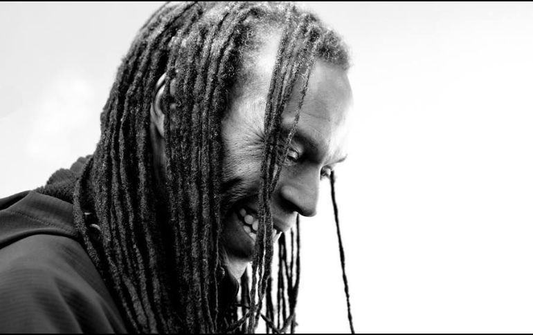 Por el cáncer pulmonar el artista fallece en su casa rodeado de sus familiares.TWITTER / @TheEnglishBeat