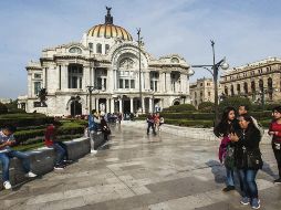 El SINITINBAL canceló sus actividades de anoche, entre éstas, la presentación del Ballet Folklórico de México. NOTIMEX