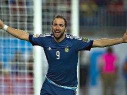 ''Mi ciclo ya está, quiero disfrutar de mi familia, de mí'', señaló el atacante que fue subcampeón en el Mundial de 2014. MEXSPORT / ARCHIVO