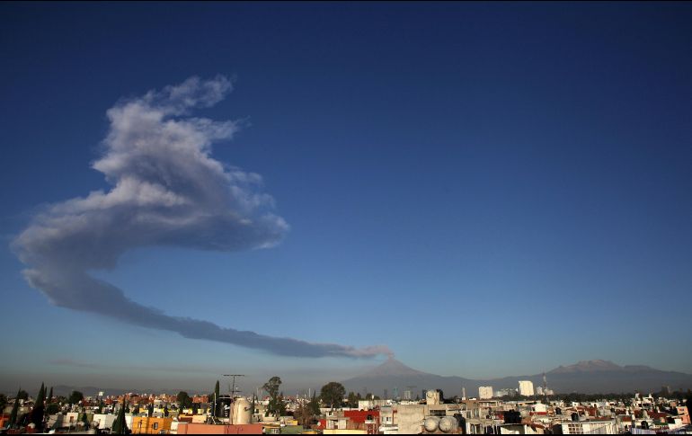 Tras la intensa actividad del coloso, el Presidente aclaró que no hay una situación de riesgo porque la fase sigue siendo preventiva. SUN / O. Contreras