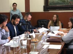 En lo aprobado se mantiene la condonación de la sanción a quien presente la licencia vigente en los primeros diez días naturales inmediatos a la notificación. EL INFORMADOR / R. Rivas