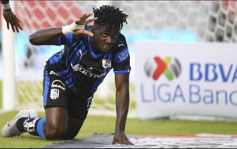 Ake Loba celebra así tras anotar el único gol del partido. MEXSPORT/ARCHIVO