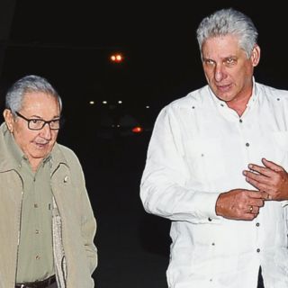 Reaparece Raúl Castro, ex presidente de Cuba