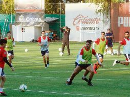 El Guadalajara choca hoy contra Pumas con la necesidad de ganar para sacudirse el mal momento que pasa. EL INFORMADOR / A. Camacho