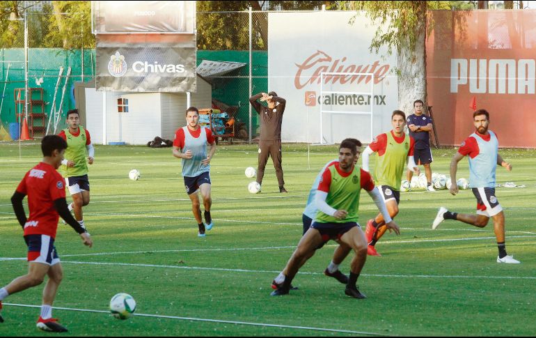El Guadalajara choca hoy contra Pumas con la necesidad de ganar para sacudirse el mal momento que pasa. EL INFORMADOR / A. Camacho