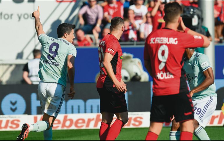 En la reñida Bundesliga el Bayern puso en riesgo sus posibilidades por el título. AFP