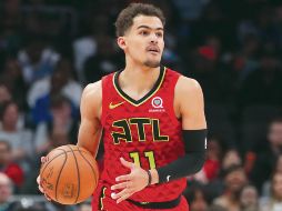 Trae Young fue la figura al conseguir la canasta de la victoria para los Hawks. AP