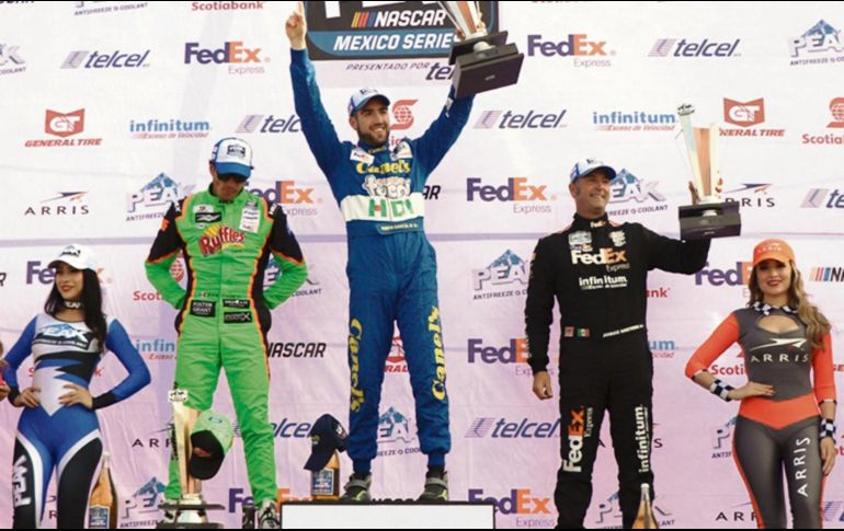 Alex de Alba y Michael Dorrbecker completan el podio junto a Rubén García. Especial