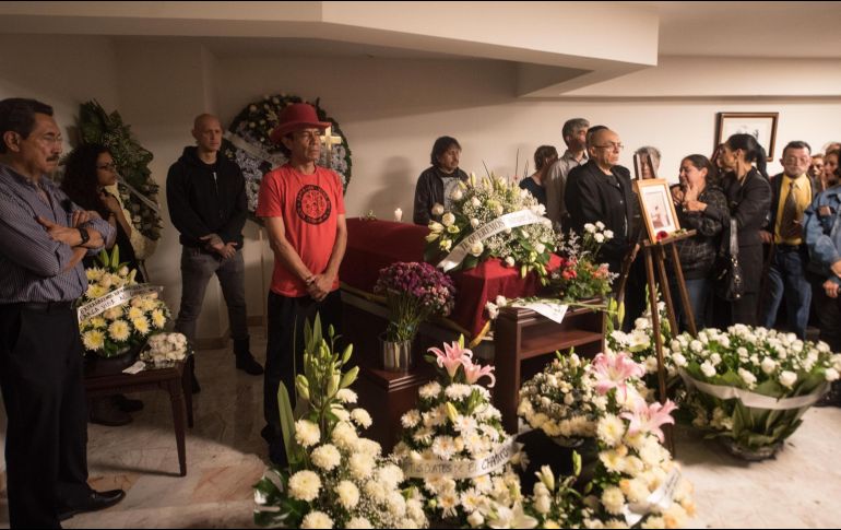 Amigos y familiares dan el último adiós a Armando Vega Gil, exintegrante del grupo de rock Botellita de Jeréz. NTX / A. Meléndez