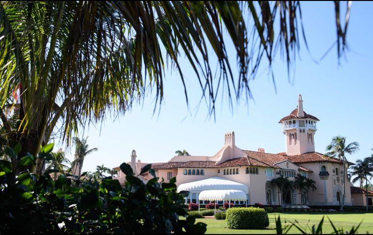 La mujer traía cuatro teléfonos móviles, un ordenador portátil, un disco duro externo y una memoria USB con software malicioso. AFP/M. Ngan