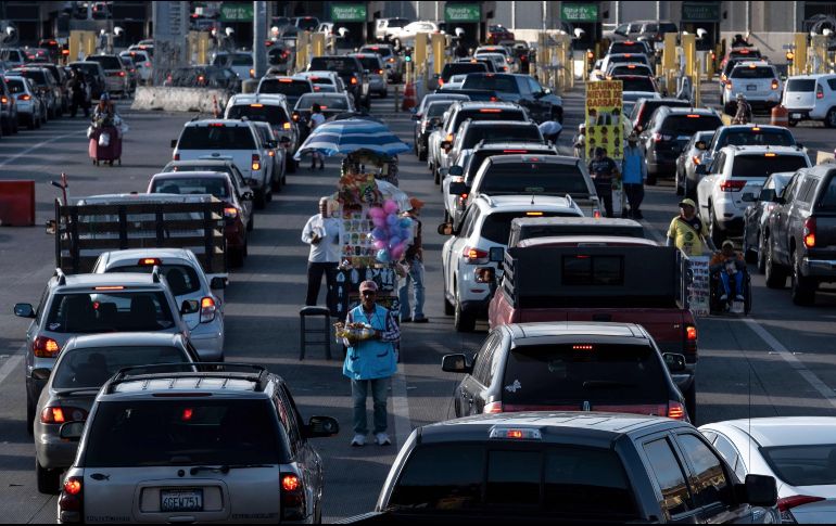 Andrés Manuel López Obrador asegura que a nadie de conviene el cierre de la frontera de Estados Unidos con México, porque no es lo más conveniente. AFP / ARCHIVO