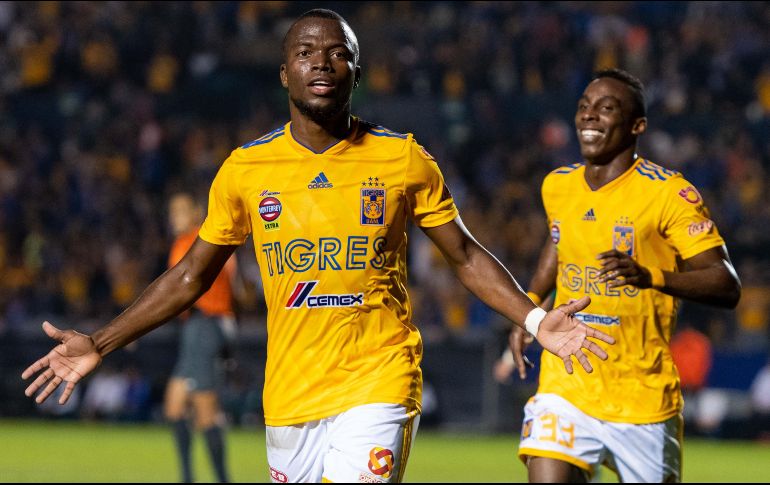 Los goles del encuentro fueron conseguidos por el chileno Eduardo Vargas a los ocho minutos y el ecuatoriano Enner Valencia a los 26 y 36. MEXSPORT / T. García