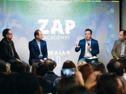 Guillermo Ortega, cofundador de iTexico; Bismarck Lepe, fundador de Wizeline; Pablo Lemus, alcalde de Zapopan y Benjamín Huerta, director de Amdocs. ESPECIAL