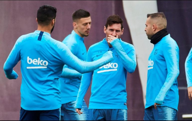 Messi y el Barcelona chocan hoy contra el Atlético de Madrid. EFE/A. García