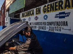 Las multas para autos particulares que contaminen notablemente serán de casi seis mil pesos; las unidades pesadas deberán pagar casi ocho mil 500. EL INFORMADOR/Archivo