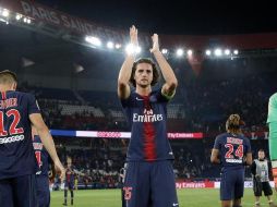 Los problemas entre el mediocampista (C) y el PSG no son nuevos; estos llevan ya unos meses, desde que se negara a renovar su contrato, que finaliza en junio. ESPECIAL / psg.fr