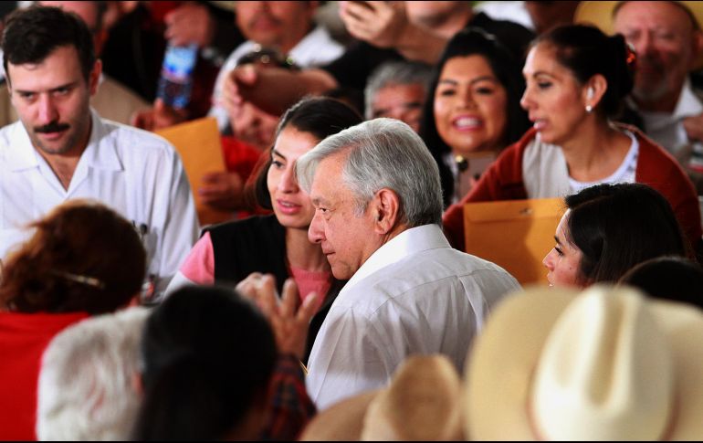 Andrés Manuel explica que se hará un censo para conocer la situación de los maestros del país a fin de acabar con los problemas que hay en este sistema. NTX/ F. Estrada