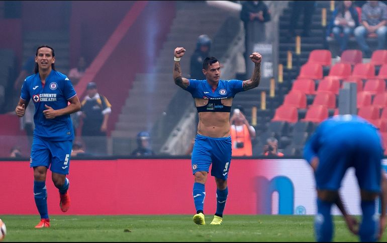 Caraglio marca de cabeza al 65'. MEXSPORT/J. Ramírez