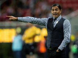 Francisco Palencia superó el esquema de juego que planteó Alberto Coyote en su debut. EFE