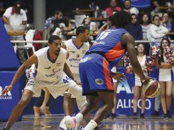 A pesar del esfuerzo en los minutos finales, los Gigantes de Jalisco no pudieron evitar su primera caída en casa y la tercera de la temporada. GIGANTES DE JALISCO