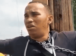 El caribeño aseguró que la demanda de sus compatriotas es la entrega del oficio de salida que les otorga 20 días para dejar suelo mexicano. TWITTER / @SolisInforma