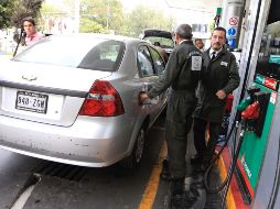 De acuerdo con los datos más recientes del Instituto Nacional de Estadística y Geografía (Inegi), ésta se impulsó principalmente por el incremento en el precio de: gasolinas, gas doméstico LP, limón y jitomate. NTX/ ARCHIVO