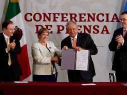 El Gobierno de México y la alta Comisionada de la ONU para los Derechos Humanos, Michelle Bachelet firmaron un acuerdo para que el organismo internacional brinde asesoría en la materia para la formación y operación de la Guardia Nacional. NOTIMEX/J. Lira