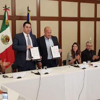 Enrique Alfaro insta a grupos feministas a trabajo conjunto y diálogo