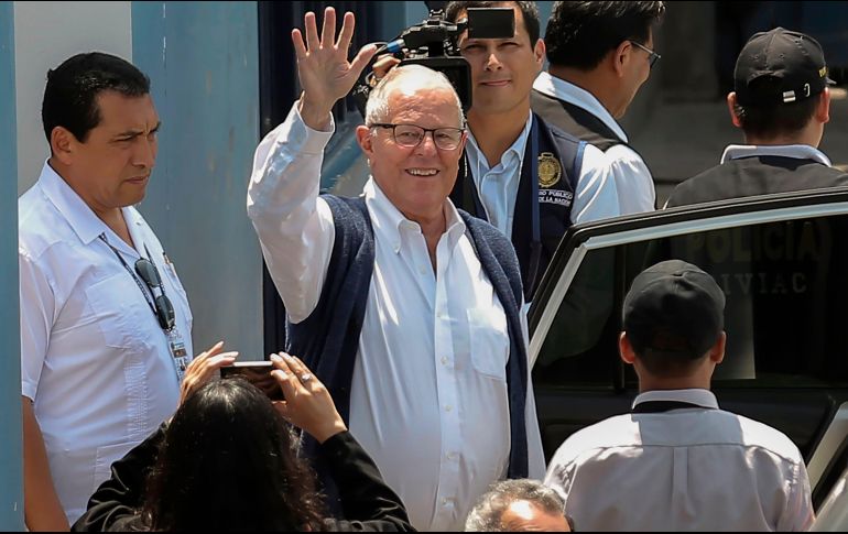 Kuczynski dijo que esta orden judicial era ridícula, y denunció una 