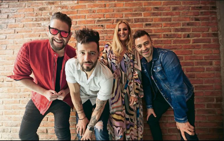 De izquierda a derecha: Alan, de Magneto; Sergio, de Kabah; Angie, de JNS y Ari, de OV7, estuvieron de promoción en la Perla Tapatía. EL INFORMADOR / F. Atilano