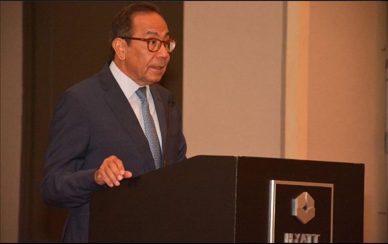 Carlos Salazar preside la reunión del Consejo Nacional del CCE, a la que asistió la secretaria de Economía Graciela Márquez Colín. TWITTER/@cceoficialmx