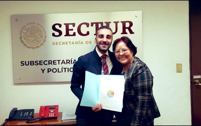 Levy Dabbah expresó su ''profundo agradecimiento y permanente lealtad'' al Presidente López Obrador y al titular de la Sectur, Miguel Torruco Marqués, a quienes deseó éxito. TWITTER / @SimonLevyMx