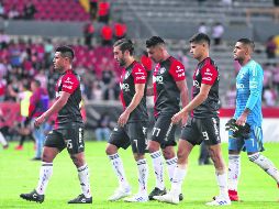 Los rojinegros salen cabizbajos tras la derrota ante los Rayos, que los deja prácticamente fuera del torneo. IMAGO7
