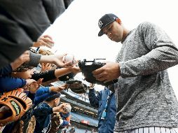 El receptor presenta una lesión en su pantorrilla izquierda. AP