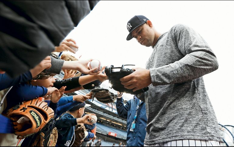 El receptor presenta una lesión en su pantorrilla izquierda. AP