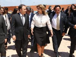 La mandataria emite el mensaje frente al titular de la Secretaría de Seguridad Pública y Protección Ciudadana, Alfonso Durazo Montaño (i). TWITTER / @ClaudiaPavlovic