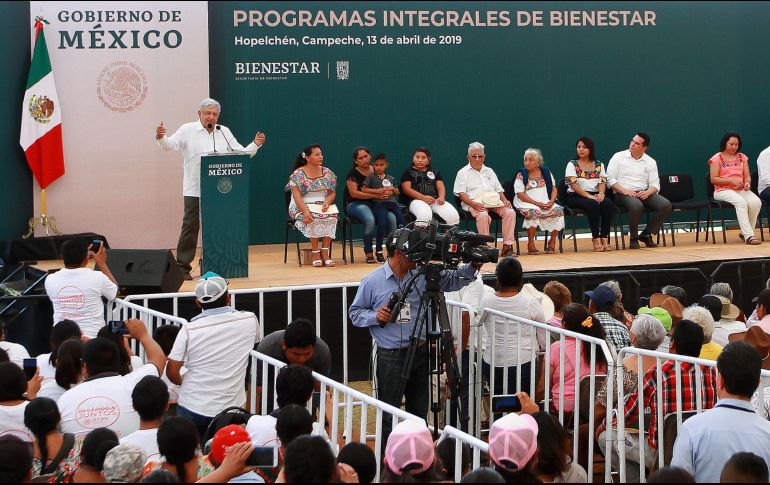 El tabasqueño aseveró que ya no habrá más rechazo a los egresados de las escuelas normales. NTX/F. Estrada