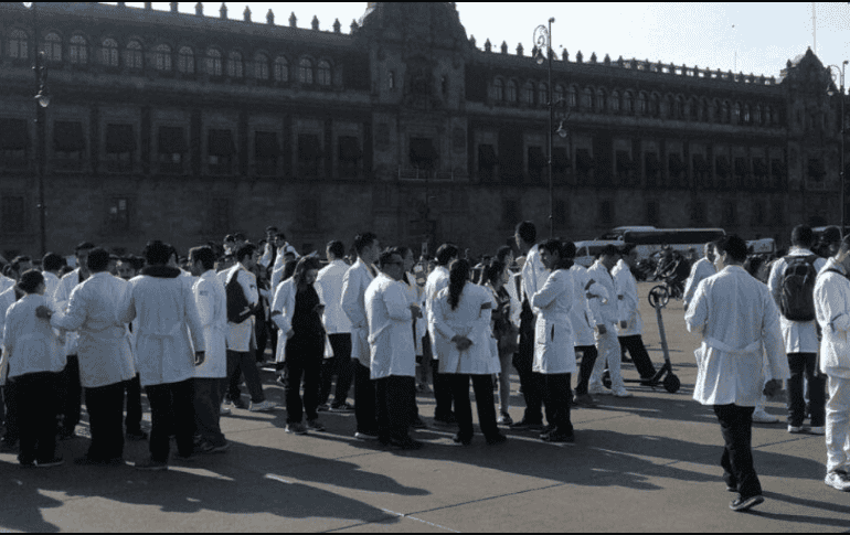 La huelga tendría una magnitud de unos seis mil médicos de al menos 64 hospitales ubicados en 24 estados del país. TWITTER / @quintopodermex