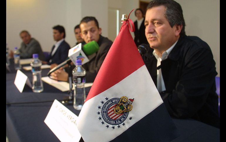 Vergara recibió a Chivas con diez estrellas. Las deja con dos más. EL INFORMADOR/ARCHIVO